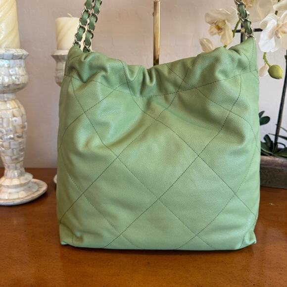 RARE Chanel 22 Green Caviar Leather Shoulder Bag EUC - Picture 4 of 16